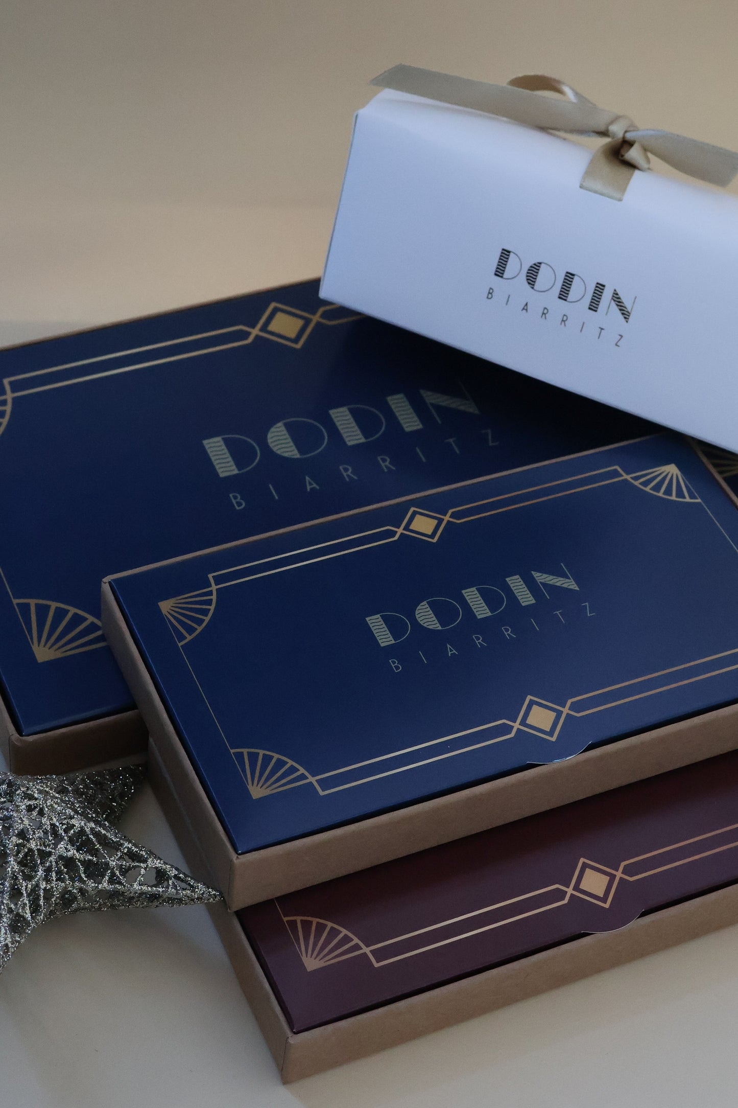 ASSORTIMENT DE CARAMELS - BOÎTE ART DÉCO