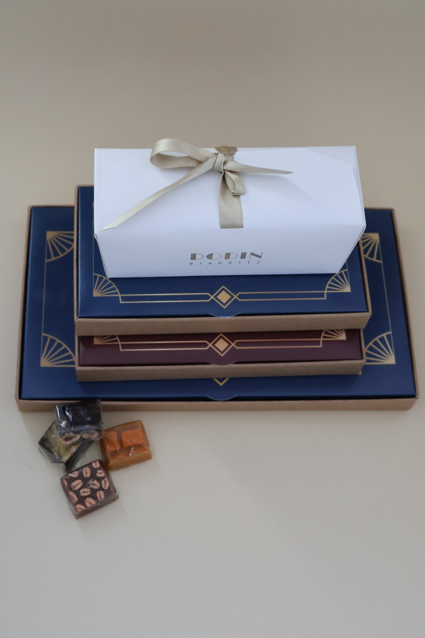 ASSORTIMENT DE CARAMELS - BOÎTE ART DÉCO